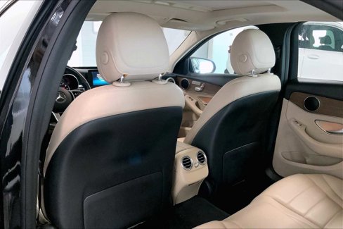 Used 2019 Mercedes-Benz C 300 4MATIC Sedan w/ Premium Package image 12