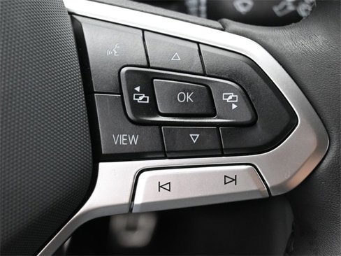 Certified 2025 Volkswagen Jetta Sport image 17
