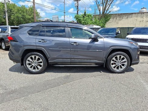Used 2021 Toyota RAV4 Limited image 7