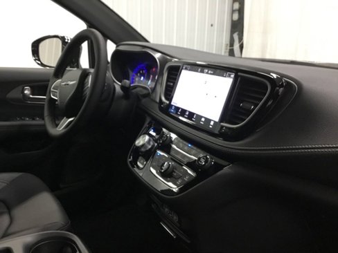 New 2025 Chrysler Pacifica Select image 21