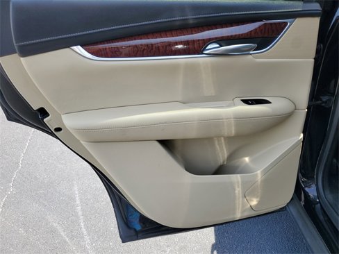 Used 2018 Cadillac XT5 Luxury w/ Driver Awareness Package image 14