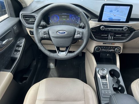 Used 2020 Ford Escape Titanium image 15