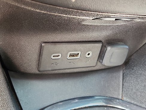 Used 2022 Chevrolet Malibu LT w/ Leather Package image 15