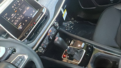New 2025 Jeep Compass Latitude image 25