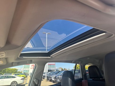 Used 2014 Toyota RAV4 Limited image 15