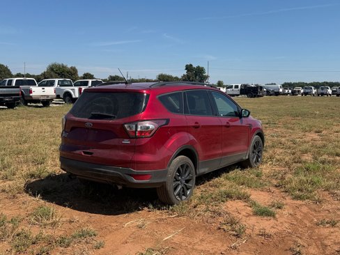 Used 2017 Ford Escape SE w/ Equipment Group 201A image 5