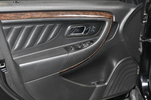 Used 2018 Ford Taurus Limited image 4