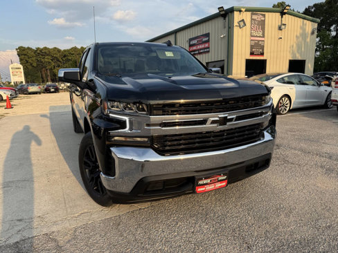 Used 2021 Chevrolet Silverado 1500 LT w/ LPO, Dark Essentials Package image 4