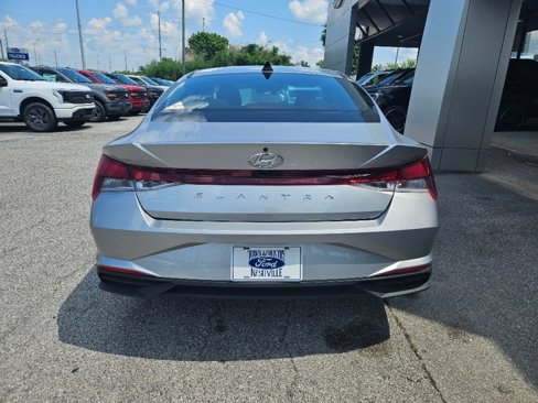 Used 2023 Hyundai Elantra SEL image 5