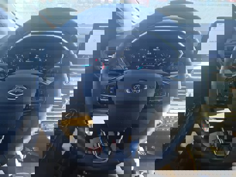 Used 2022 Ford Escape SEL image 7
