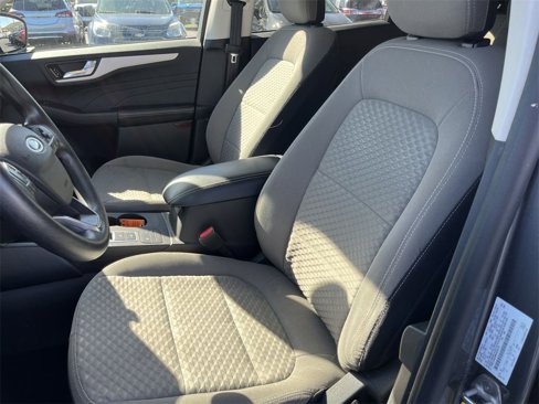Used 2021 Ford Escape SE image 18