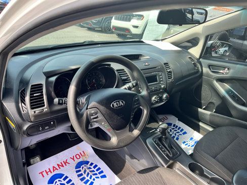 Used 2016 Kia Forte LX image 9