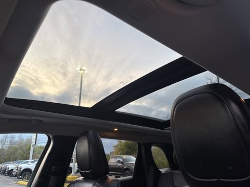 Used 2022 Jeep Cherokee Limited image 16