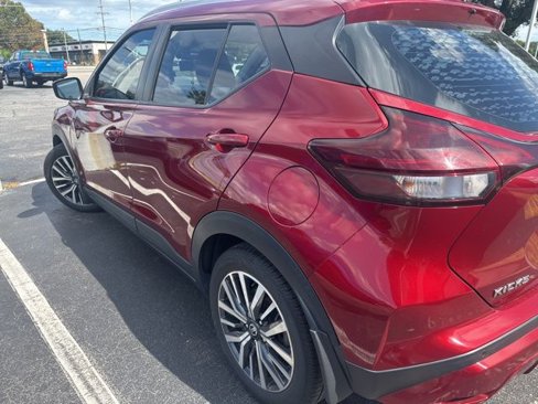 Used 2021 Nissan Kicks SV image 5