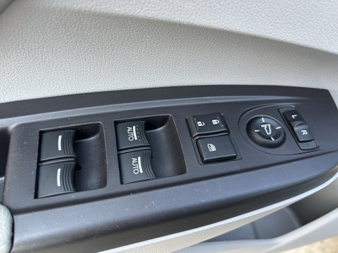 Used 2017 Acura RDX w/ Technology Package image 16