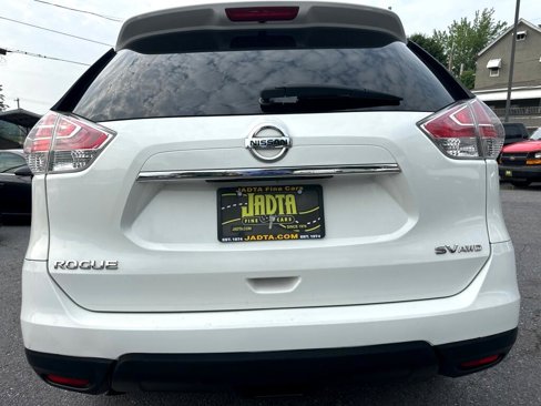 Used 2015 Nissan Rogue SV w/ SV Moonroof Package image 4