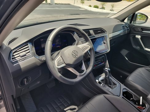 Used 2022 Volkswagen Tiguan SE image 20
