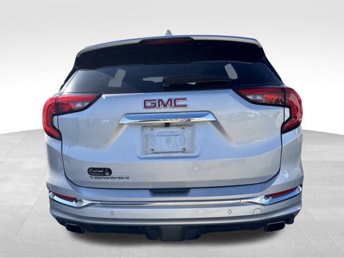 Used 2018 GMC Terrain Denali w/ Advanced Safety Package image 5