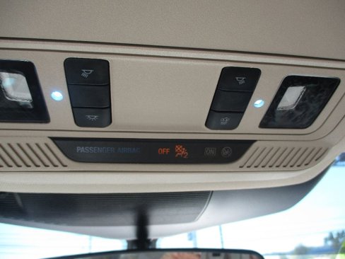 Used 2021 Ford Explorer XLT w/ Equipment Group 202A image 19