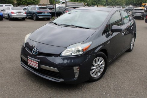 Used 2014 Toyota Prius Plug-In Hybrid image 8