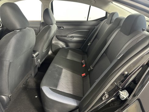 Used 2023 Nissan Versa SV image 7