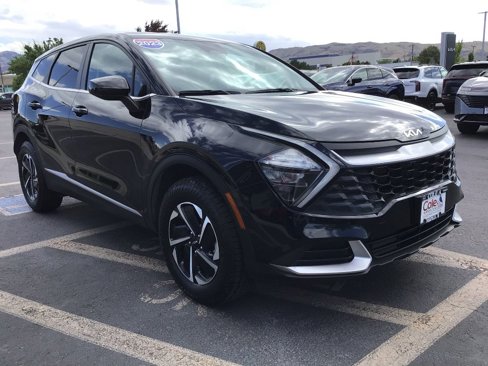 Used 2023 Kia Sportage LX image 1