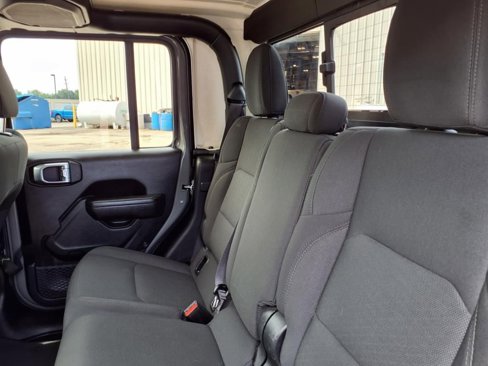 Used 2023 Jeep Gladiator Sport image 17