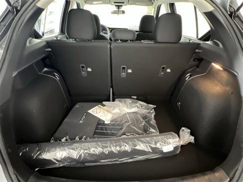 Certified 2025 Nissan Kicks Play S image 20