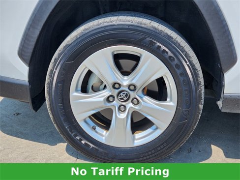 Used 2020 Toyota RAV4 XLE image 8