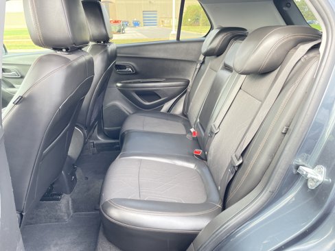 Used 2021 Chevrolet Trax LT w/ Driver Confidence Package image 21