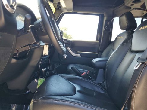 Used 2015 Jeep Wrangler Unlimited Sahara w/ Dual Top Group image 19