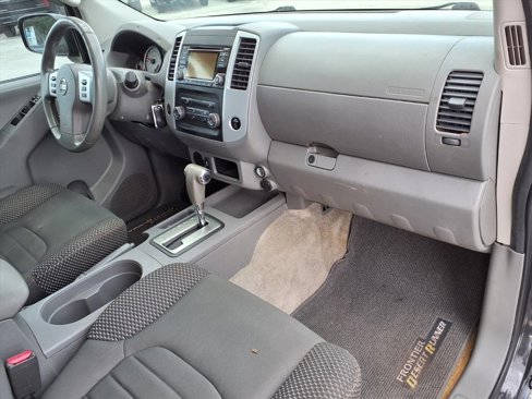 Used 2015 Nissan Frontier Desert Runner image 11