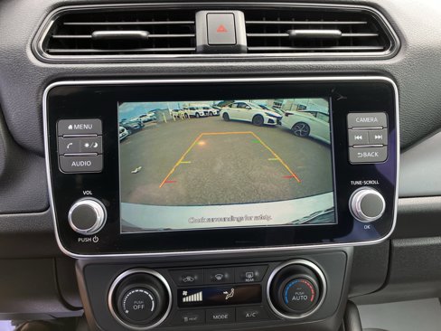 Certified 2022 Nissan Leaf S image 7