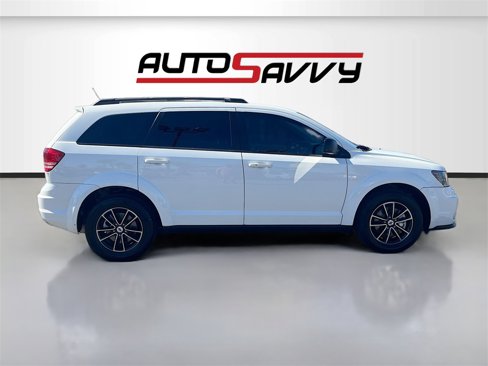 Used 2018 Dodge Journey SE w/ Popular Equipment Group image 8