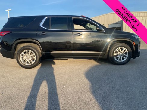 Used 2022 Chevrolet Traverse LS image 2