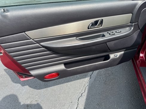 Used 2004 Ford Thunderbird Deluxe image 18