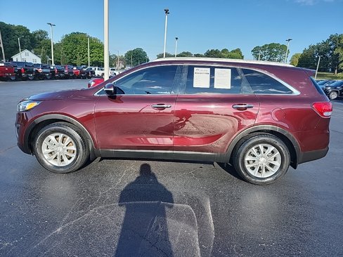 Used 2017 Kia Sorento LX w/ LX Convenience Package image 6