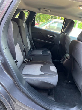 Used 2014 Jeep Cherokee Latitude image 19