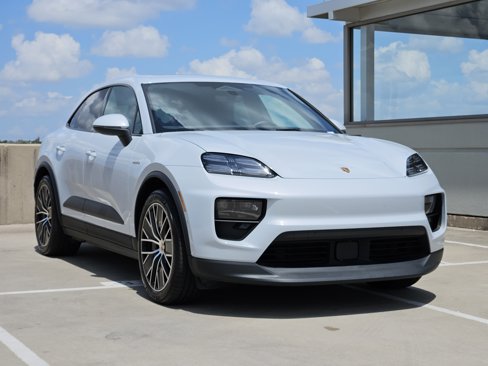Certified 2024 Porsche Macan 4 Electric image 10