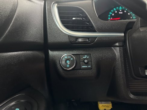Used 2017 Chevrolet Traverse LT image 37