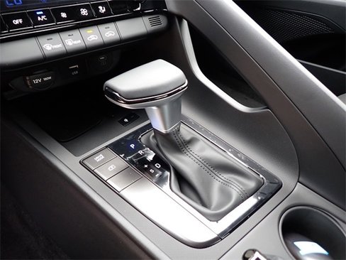 New 2025 Hyundai Elantra Sport image 16