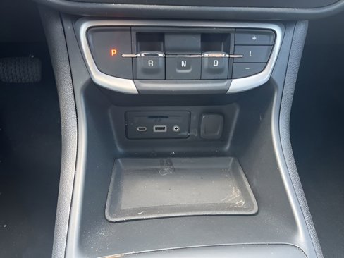 Used 2023 GMC Terrain SLT image 31