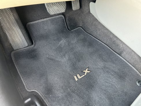 Used 2017 Acura ILX w/ Premium Package image 17