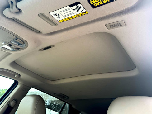 Used 2011 Hyundai Santa Fe Limited image 22