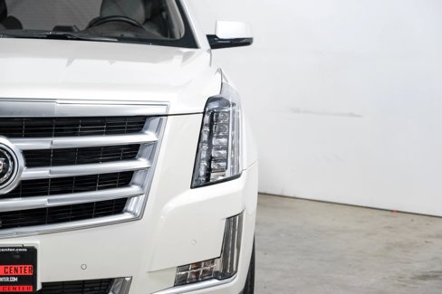 Used 2015 Cadillac Escalade Premium image 38