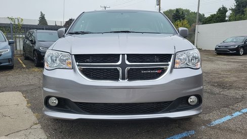 Used 2018 Dodge Grand Caravan SXT image 4