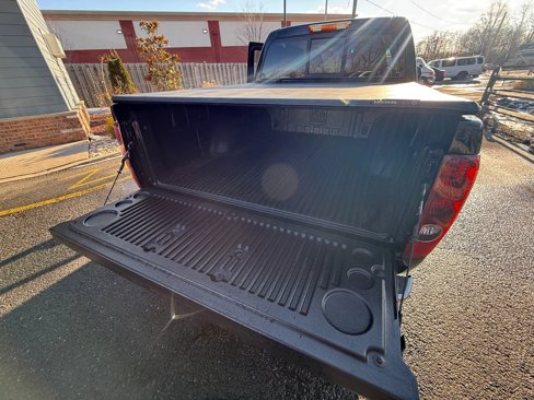 Used 2009 GMC Canyon SLE image 18