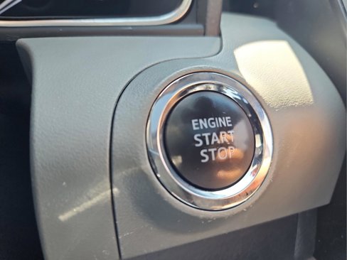 Used 2019 Toyota Avalon XLE image 25