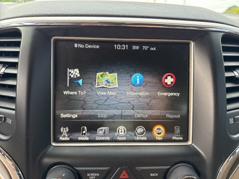 Used 2017 Jeep Grand Cherokee Limited w/ Luxury Group II image 34