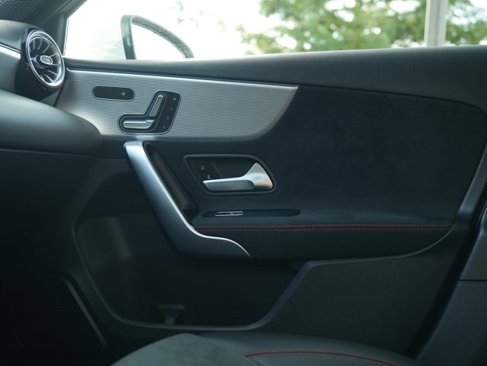 Certified 2022 Mercedes-Benz A 220 4MATIC image 27